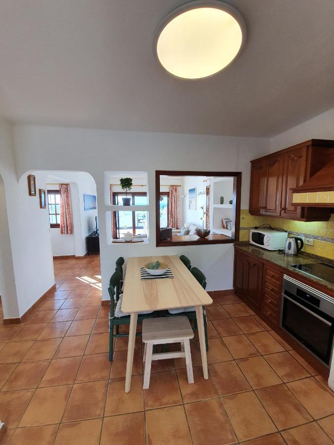 2 Bedroom Villa 'The Bungalow' With Private Heated Pool. Puerto del Carmen (Lanzarote) Exterior foto