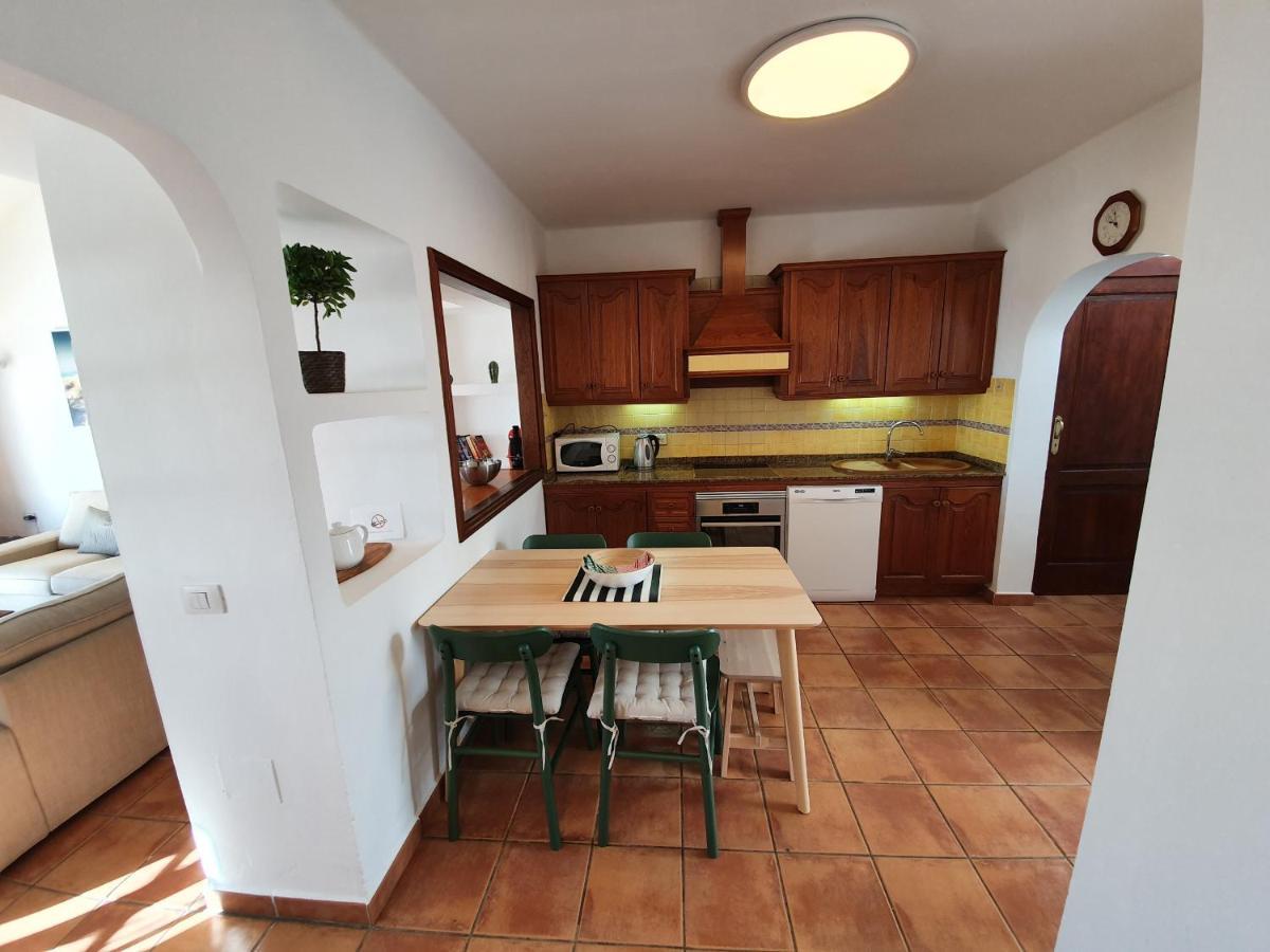 2 Bedroom Villa 'The Bungalow' With Private Heated Pool. Puerto del Carmen (Lanzarote) Exterior foto