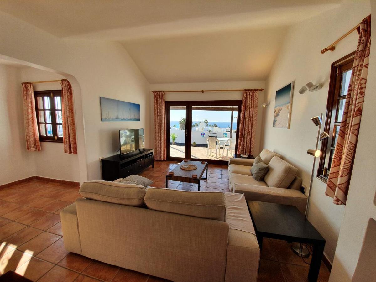 2 Bedroom Villa 'The Bungalow' With Private Heated Pool. Puerto del Carmen (Lanzarote) Exterior foto